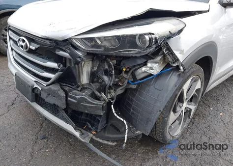 2018 Hyundai Tucson Value z USA, uszkodzony, nr VIN KM8J3CA29JU639822